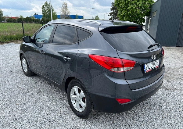 Hyundai ix35 cena 36999 przebieg: 153000, rok produkcji 2011 z Złotów małe 301